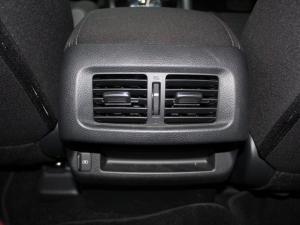 Nissan Navara 2.5DDTi double cab LE Plus - Image 14