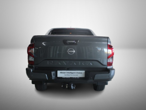 Nissan Navara 2.5DDTi double cab LE Plus - Image 6
