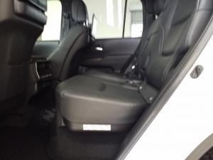 Toyota Land Cruiser 300 3.5T ZX - Image 10