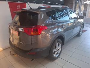 Toyota RAV4 2.0 GX auto - Image 2