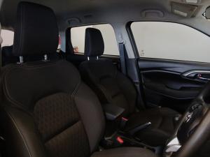 Toyota Urban Cruiser 1.5 XR manual - Image 16