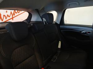 Toyota Urban Cruiser 1.5 XR manual - Image 17
