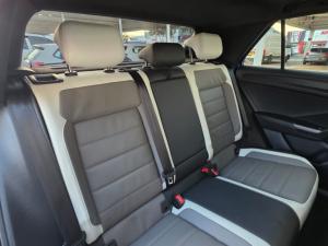 Volkswagen T-ROC 2.0 TSI 4M R-LINE DSG - Image 18