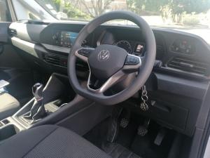 Volkswagen Caddy Kombi 1.6i - Image 11