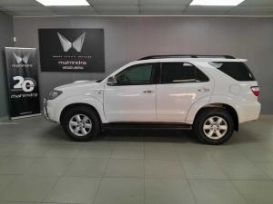 Toyota Fortuner 3.0D-4D 4X4 - Image 3