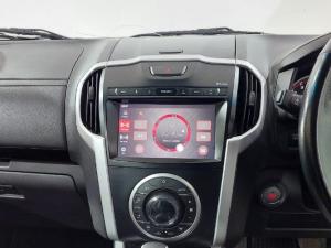 Isuzu D-Max 300 3.0TD double cab LX auto - Image 10