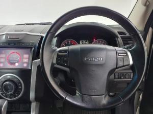 Isuzu D-Max 300 3.0TD double cab LX auto - Image 12