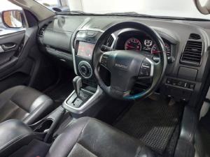 Isuzu D-Max 300 3.0TD double cab LX auto - Image 5