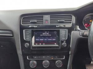 Volkswagen Golf 2.0TDI Highline - Image 11