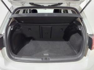Volkswagen Golf 2.0TDI Highline - Image 5