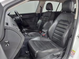 Volkswagen Golf 2.0TDI Highline - Image 7