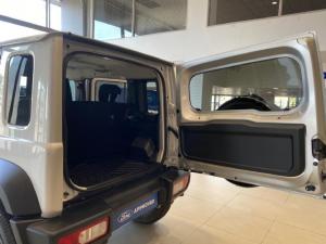 Suzuki Jimny 1.5 GLX AllGrip 5-door auto - Image 11