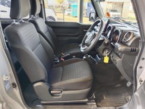 Suzuki Jimny 1.5 GLX AllGrip 3-door manual - Image 5