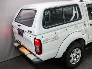 Nissan NP300 Hardbody 2.5TDi double cab 4x4 - Image 16