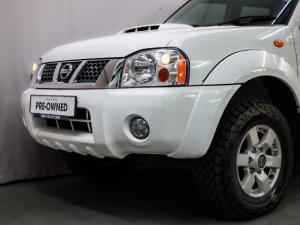 Nissan NP300 Hardbody 2.5TDi double cab 4x4 - Image 18