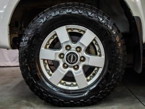 Nissan NP300 Hardbody 2.5TDi double cab 4x4 - Image 19