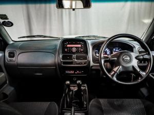 Nissan NP300 Hardbody 2.5TDi double cab 4x4 - Image 6