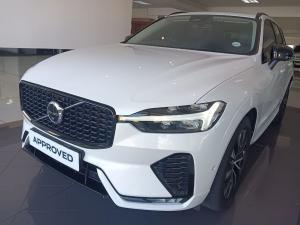 Volvo XC60 B5 AWD Plus Dark - Image 3