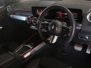 Mercedes-Benz GLB GLB220d 4Matic Progressive - Image 8