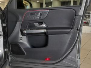 Mercedes-Benz GLB GLB220d 4Matic Progressive - Image 9