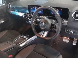 Mercedes-Benz GLB GLB220d 4Matic Progressive - Image 8