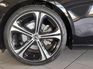 Mercedes-Benz C-Class C220d Avantgarde - Image 3