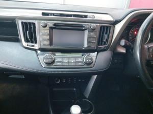Toyota RAV4 2.5 AWD VX - Image 16