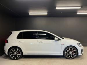 Volkswagen Golf GTI - Image 5