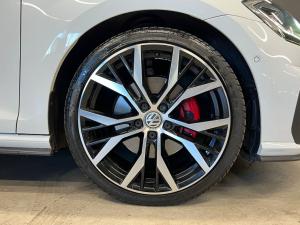 Volkswagen Golf GTI - Image 6