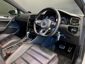 Volkswagen Golf GTI - Image 7