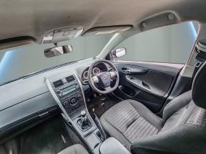 Toyota Corolla 1.3 Professional - Image 11