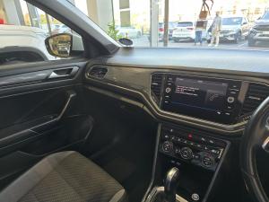 Volkswagen T-Roc 2.0TSI 140kW 4Motion R-Line - Image 18