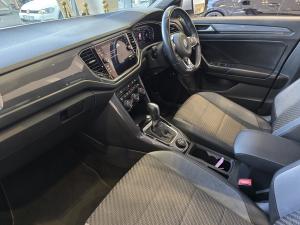 Volkswagen T-Roc 2.0TSI 140kW 4Motion R-Line - Image 9
