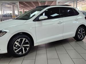 Volkswagen Polo hatch 1.0TSI Life auto - Image 2