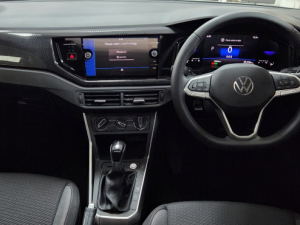 Volkswagen Polo hatch 1.0TSI Life auto - Image 5