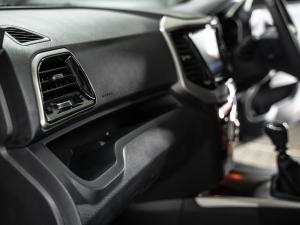 Mahindra XUV300 1.2T W8 - Image 22
