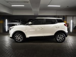 Mahindra XUV300 1.2T W8 - Image 2