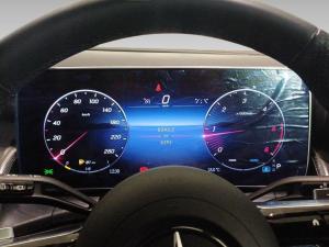 Mercedes-Benz GLC GLC300d 4Matic Avantgarde - Image 12