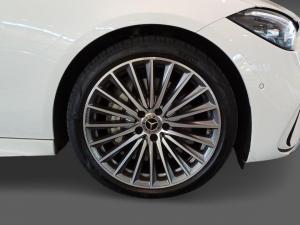 Mercedes-Benz C-Class C200 Avantgarde - Image 15