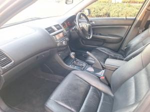 Honda Accord Executive automatic - Image 7