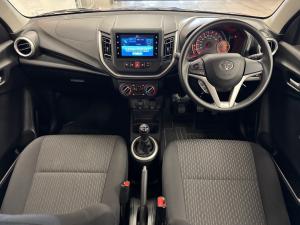 Toyota Vitz 1.0 XR manual - Image 6