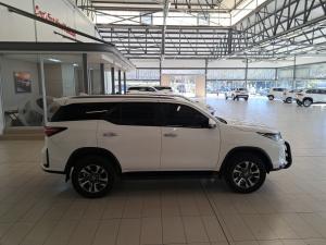 Toyota Fortuner 2.4GD-6 auto - Image 3