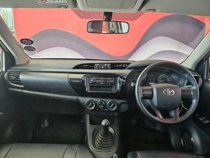 Toyota Hilux 2.0 single cab S (aircon) - Image 7