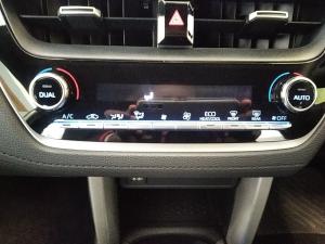 Toyota Corolla Cross 1.8 Hybrid XS - Image 15