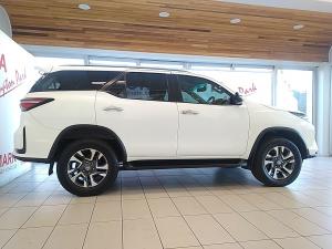 Toyota Fortuner 2.4GD-6 auto - Image 3