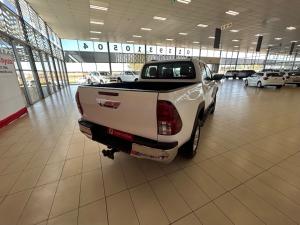 Toyota Hilux 2.8GD-6 double cab 4x4 Raider auto - Image 2