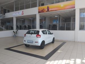 Toyota Vitz 1.0 XR manual - Image 2
