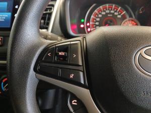 Toyota Vitz 1.0 XR manual - Image 9