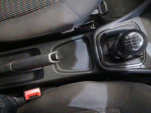 Volkswagen Polo Vivo hatch 1.4 Trendline - Image 10