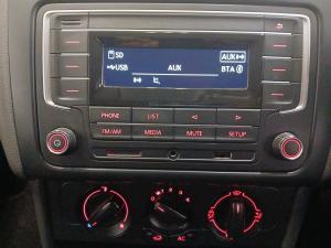 Volkswagen Polo Vivo hatch 1.4 Trendline - Image 12